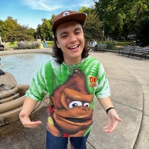 Meet your Posher, Diego